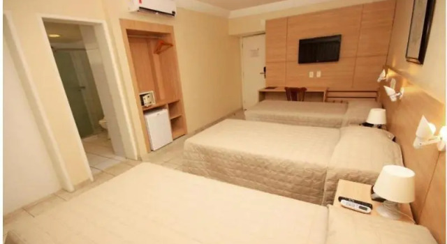 Четырёхместный номер Standard с балконом Hotel Jangadeiro