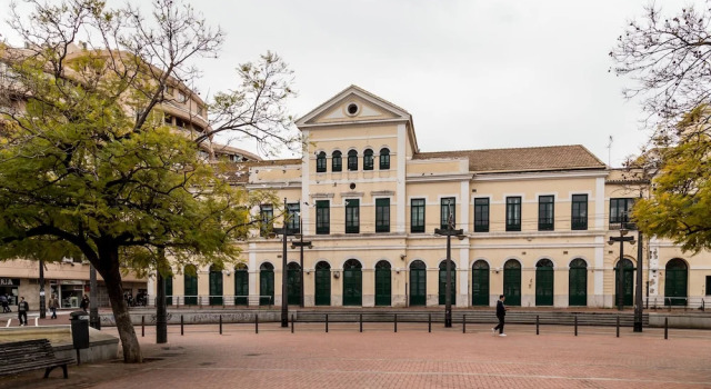 Travel Habitat B Jardines rio Turia, Забронировать Отель La Saidia 