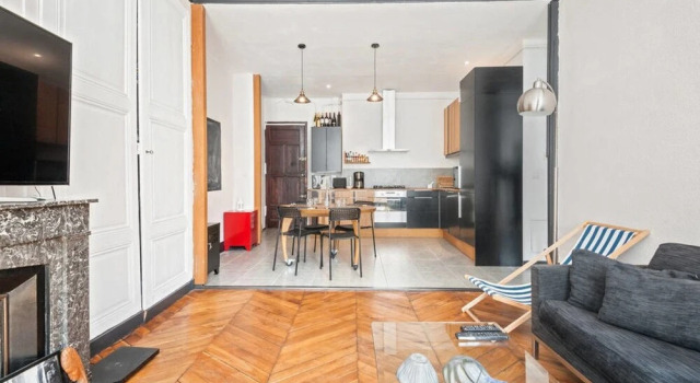 Elegant and Spacious T3 - Part Dieu, Забронировать Отель Отели Лиона 4 звезды, рядом с Станция метро Saxe-Gambetta, 4*