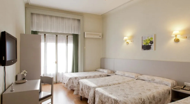 Четырёхместный номер Standard Hostal Andorra