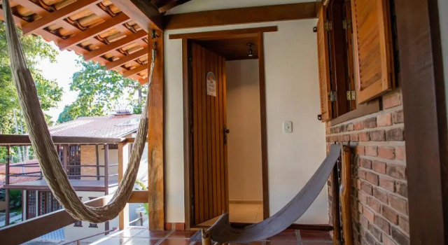 Четырёхместный номер Classic Tororao Hotel Pousada
