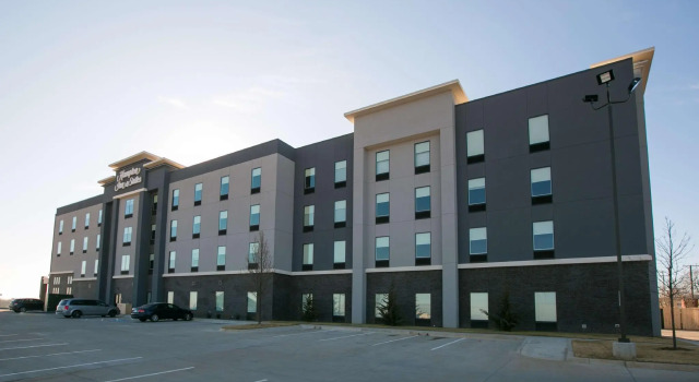 Студия Hampton Inn & Suites Stroud
