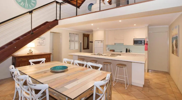 Коттедж с 4 комнатами Dunsborough Beach Cottages