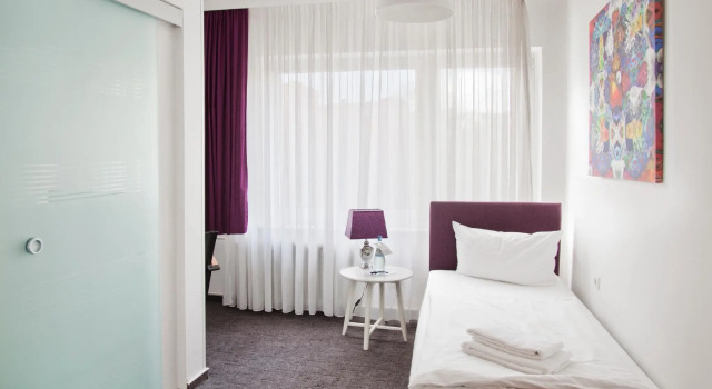 Standard Single room Les Nations