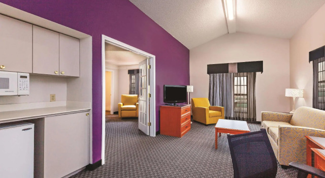 Двухместный люкс La Quinta Inn by Wyndham Odessa