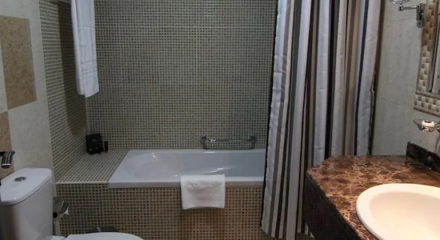 Апартаменты с 2 комнатами с балконом Home to Home Hotel Apartments