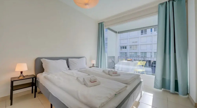 City Lake Apartment