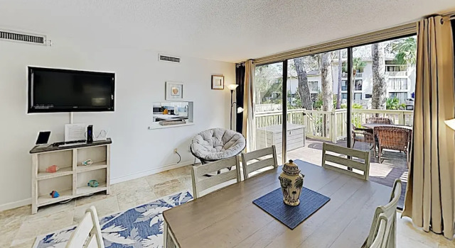 New Listing! Stylish Condo: 2 Pools & Beach Cabana Condo, Забронировать Апартаменты/квартира Апартаменты Южной Каролины, Апартаменты/квартира