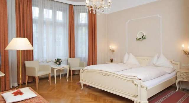 Трёхместный номер Comfort Hotel Pension Baronesse