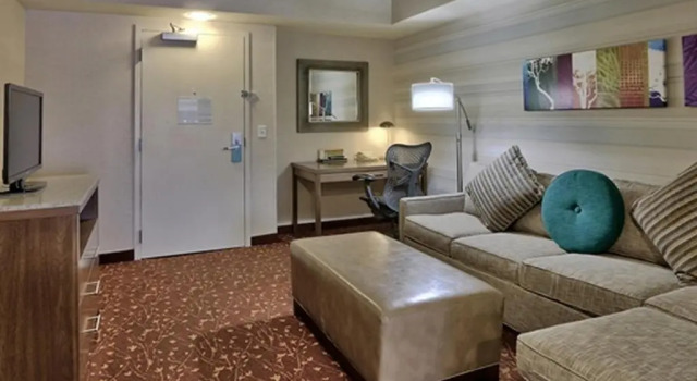 Двухместный номер Deluxe Hilton Garden Inn Albuquerque Airport