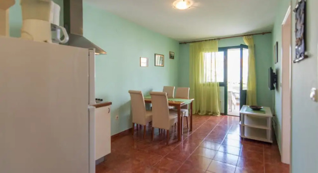 Apartment Vastra, Забронировать Апартаменты/квартира Отели Биоград-на-Мору с парковкой, рядом с Kornati Marina, Парковка