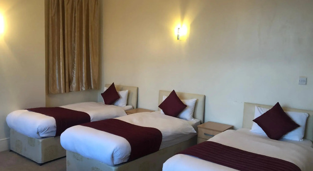Семейный номер Standard London Gatwick Inn