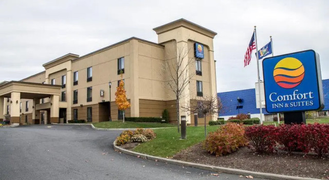 Четырёхместный номер Standard Holiday Inn Express & Suites - Albany Airport - Wolf Road by IHG