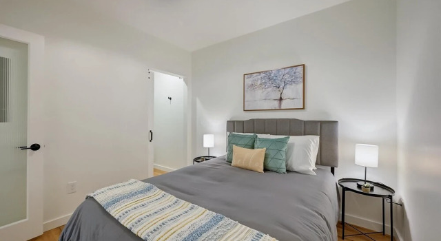 FRONTDESK 548 W State St Apts Arts Dist Columbus, Забронировать Отель Колумбус штат Огайо, рядом с Парк Scioto Audubon