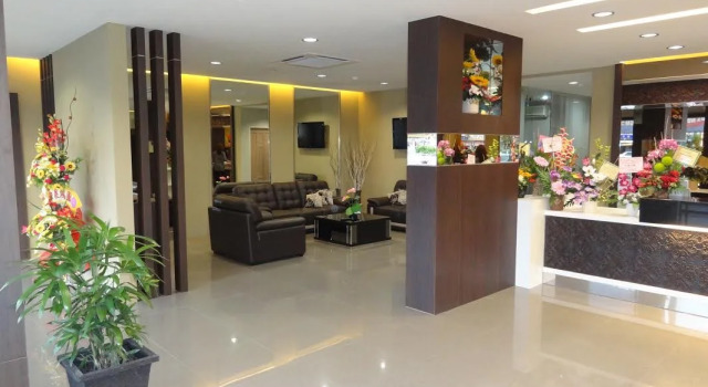 Radiant Hotel, Book Hotel Hotels in Sitiawan with Parking, Parking