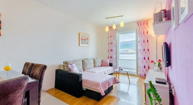 Mountain View Apartment