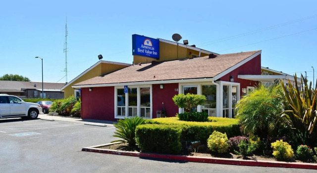 Americas Best Value Inn-South/ Sacramento, Rezerwuj Hotel Hotele w Elk Grove z basenem, Basen