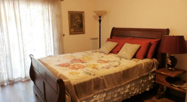 New Charming 2 Bedrooms Unit Close To Everything