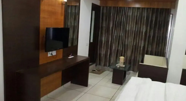 Hotel Apex Inn, Book Hotel 3-stjernede hoteller i Vapi, 3*