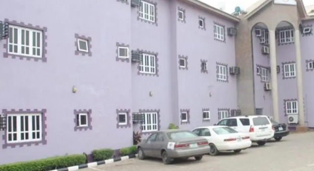 Indices Suites And Gardens, Book Hotel Hoteller i Ogun med pool, Swimmingpool