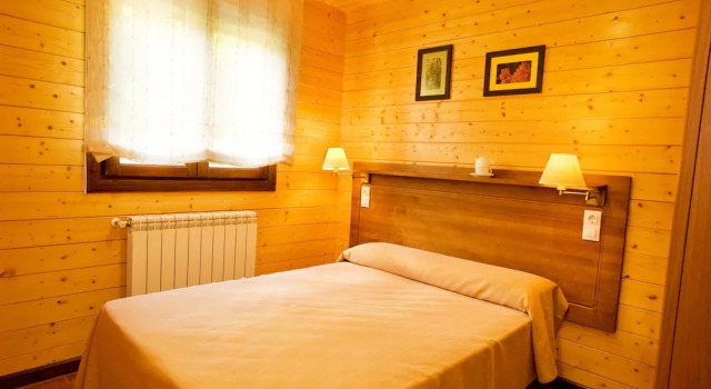 Bungalows La Borda d´Arnaldet, Book Hotel Hotels in Aragon with Parking, Parking