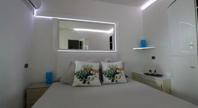Carlo Apartments
