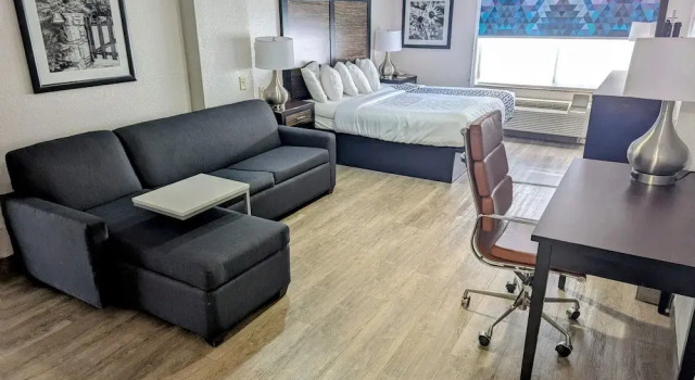 Двухместные семейные апартаменты Deluxe La Quinta by Wyndham Prattville