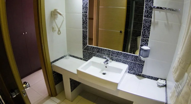 Двухместный номер Standard с балконом Perinthos Hotel