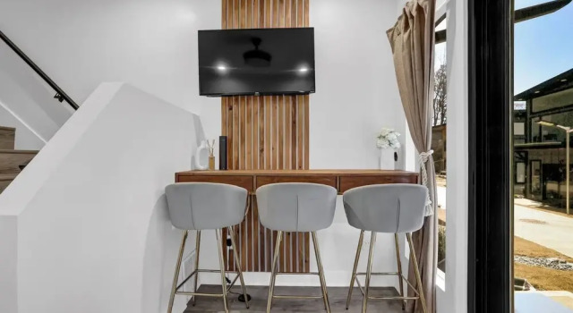 Коттедж The Business Bungalow-5 Mins From Airport