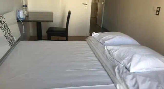 Chambres Pasteur, Забронировать Отель Отели в центре Монтрёй, в центре