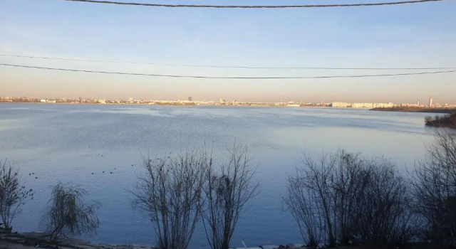 Коттедж c 1 комнатой House On The Lake