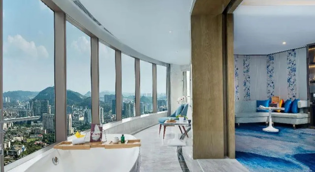 Номер Standard с балконом Sofitel Guiyang Hunter