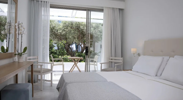 Трёхместный номер Standard с видом на сад Maritimo Beach Hotel