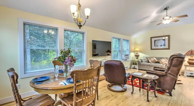 Апартаменты Near Ice Fishing & Snowmobiling: Frankfort Home