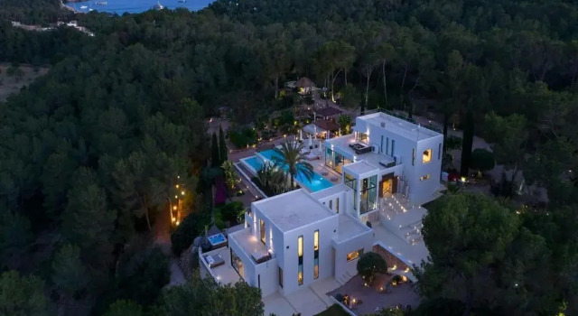 Вилла Holiday Home With Stunning Infinity Pool