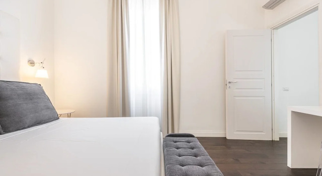 Люкс с балконом PLEY Cagliari Boutique Suites
