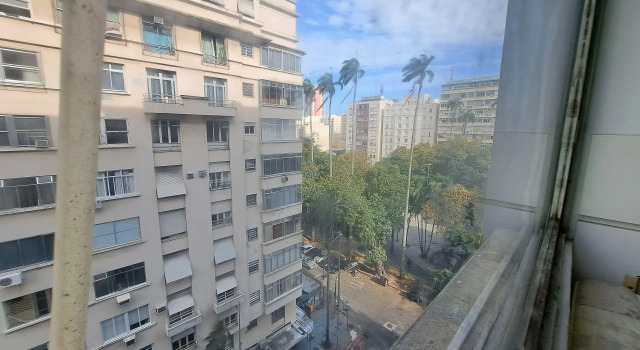 Confortável Flat na Zona Sul a 50 mts do Metrô