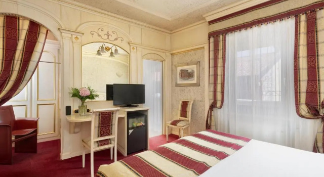 Двухместный номер с балконом Hotel Colomba dOro