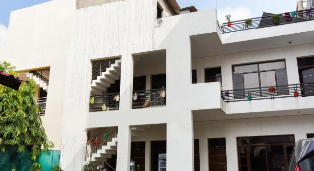 OYO 4548 Hotel The Green Park Resort, Varaa Lomakeskus Zirakpur Haryana