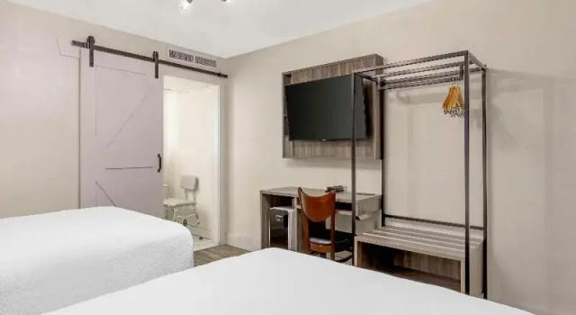 Четырёхместный номер Standard Hotel on Monroe, BW Signature Collection