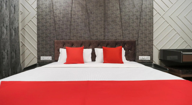 OYO 71763 The Highland, Book Hotel Bathinda Punjab