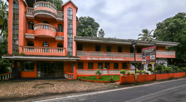 SPOT ON 18436 Palmgrove Residency, Rezervovat Hotel Hotely v South Goa s parkováním, Parkování