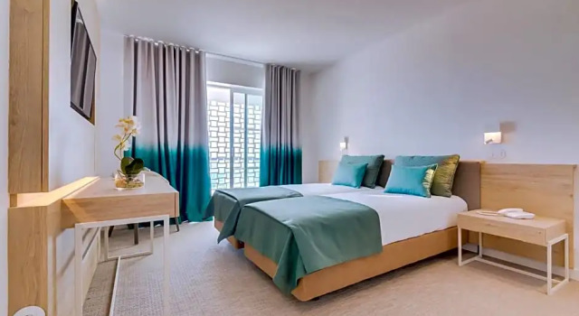 Номер Standard с балконом и с видом на море Hotel Sol e Mar Albufeira