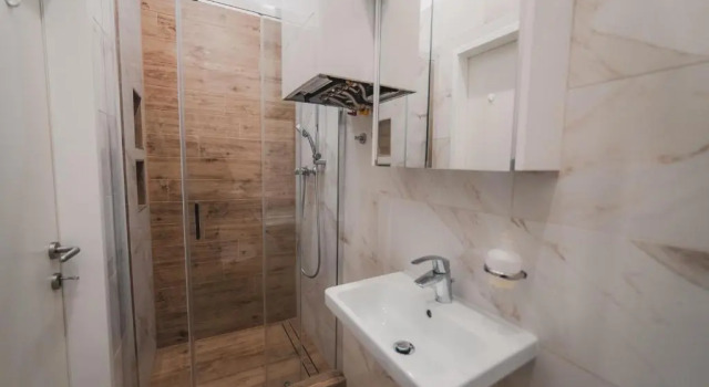 Апартаменты Renovated Apartment close to first district