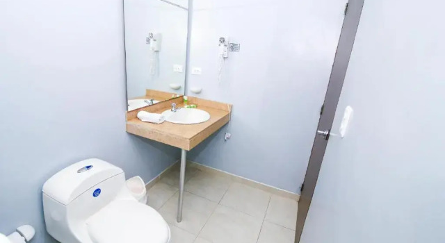 Трёхместный семейный номер Standard Hotel Portobelo boulevard