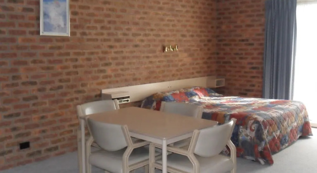 Номер Standard Settlement Motor Inn