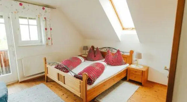 Gästezimmer & Buschenschank mit Weingut Hack-Gebell, Book Hotel Gamlitz Styrian Wine Road