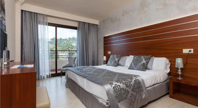 Zafiro Rey Don Jaime, Book Hotel 4-stjernede hoteller i Santa Ponsa, 4*