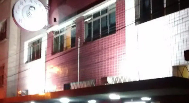 Hotel Cervantes, Забронировать Отель Отели Куритиба с парковкой, рядом с Конгресс-центр Estacao Embratel, Парковка