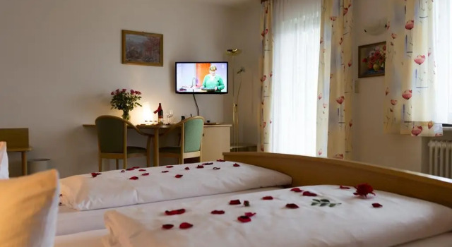 Hotel Dreisonnenberg, Varaa Hotelli Hotellit Baijeri pysäköinnillä, Pysäköinti
